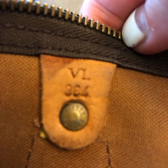 Vintage Louis Vuitton Speedy 35 - Picture 7 of 8